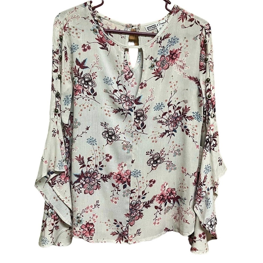 Gypsies & Moondust Shirt‎ Women's Sz XS Floral Bell Sleeves Buttons Down Sleeves